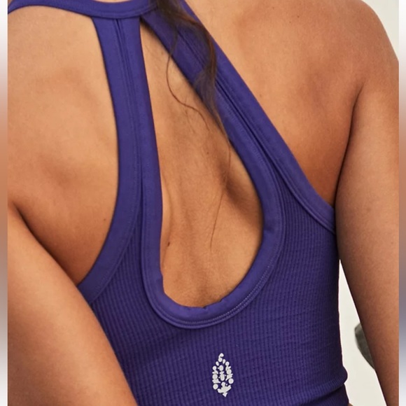 Free People Henley Crop Tank
FREE PEOPLE FP MOVEMENT - Picture 2 of 8